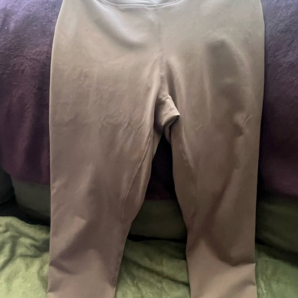 Balance Athletica, size medium. - Picture 3 of 8